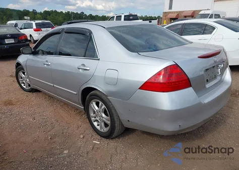 2006 Honda Accord 2.4 Ex z USA, uszkodzony, nr VIN 1HGCM56766A153425